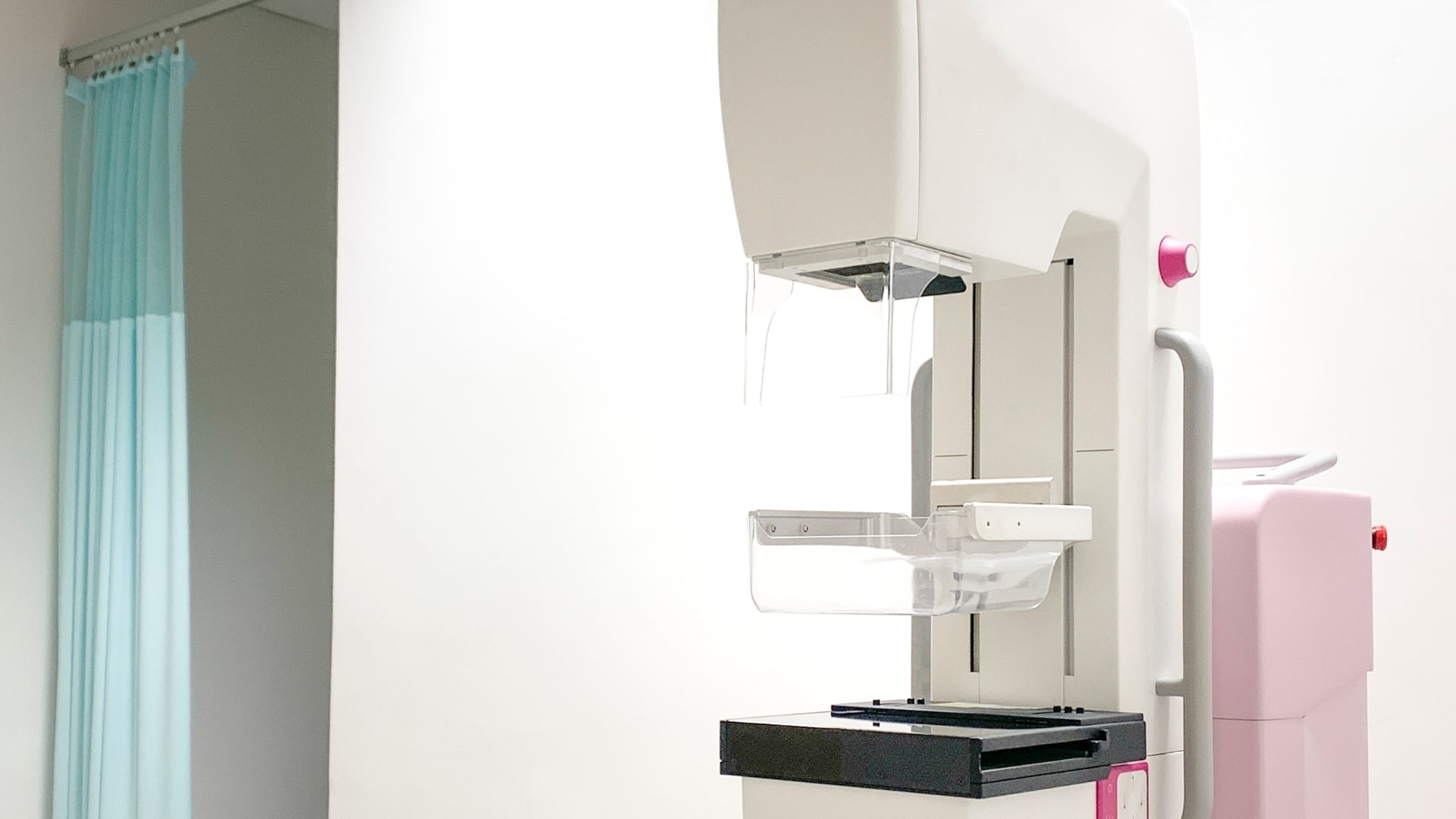 Dlaczego warto inwestować w cyfrowe systemy mammograficzne?