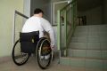 Jak z pomocą schodołazów przystosować schody dla osób niepełnosprawnych?
