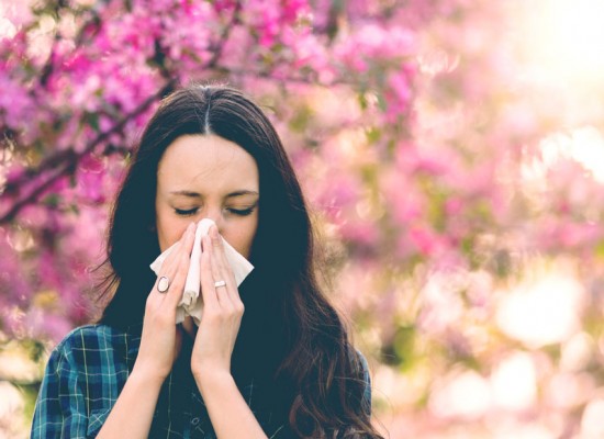 Jak alergicy radzą sobie z soczewkami kontaktowymi?