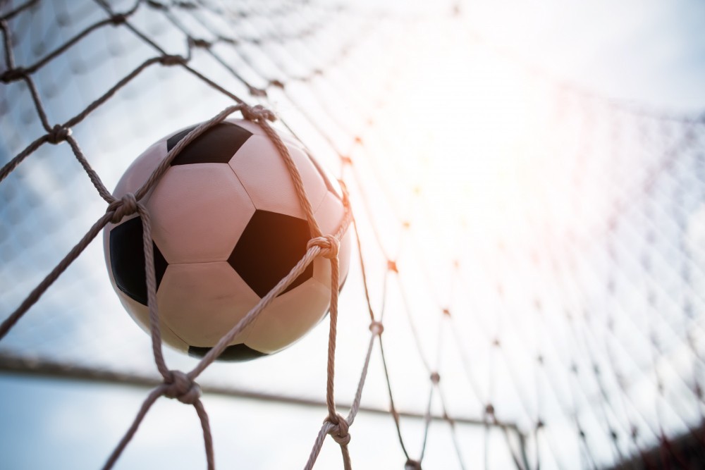 Ewolucja gier zespołowych i rozwój futbolu
